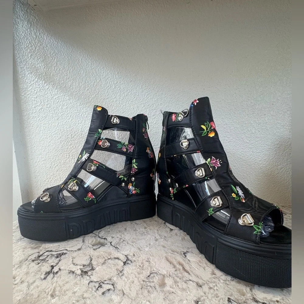 Black Floral High Platform Wedge Sandals